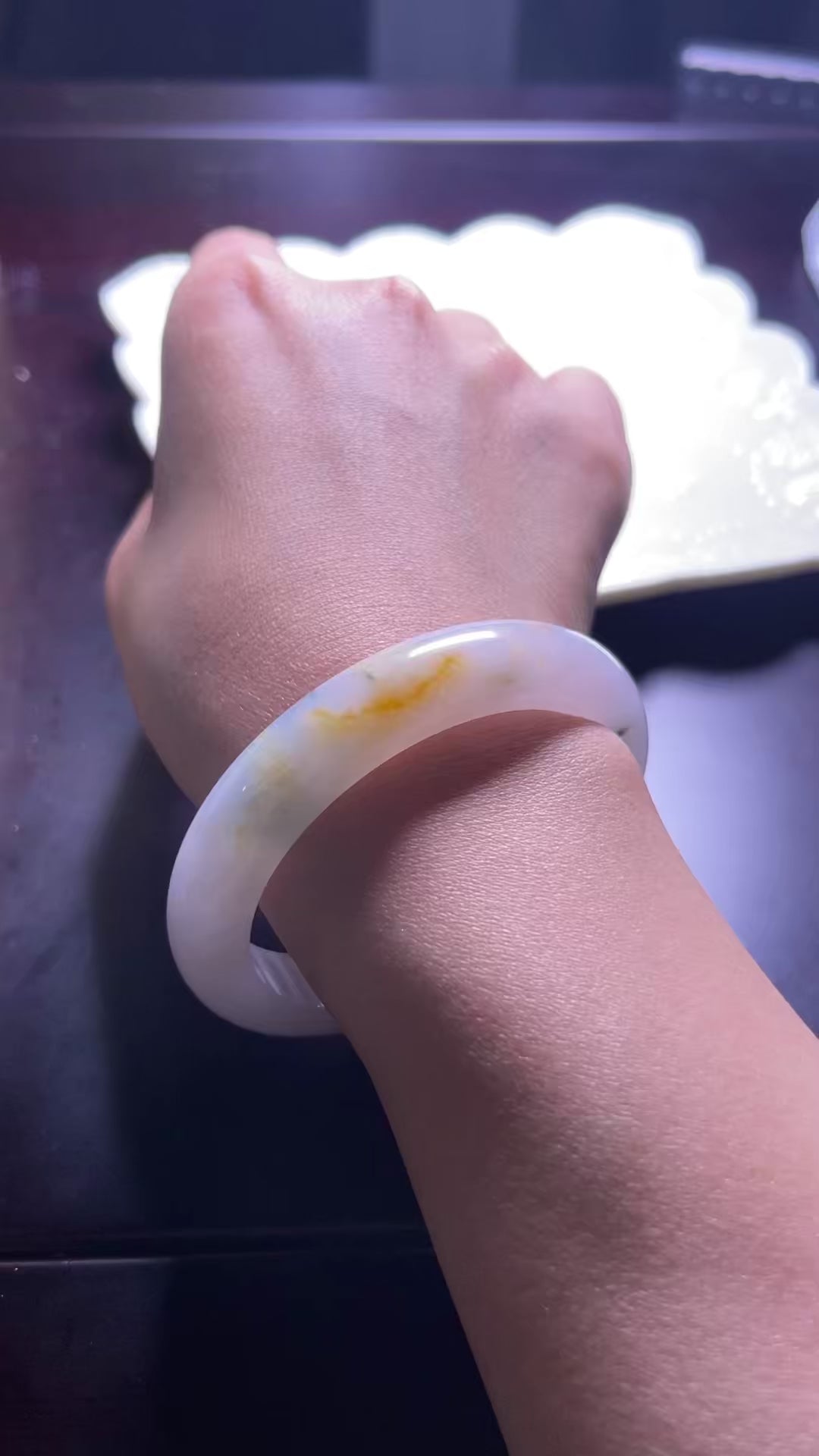 The "Sunflower Radiance" Icy Golden Splash with Floating Bloom Feature Round Bangle (55mm)
