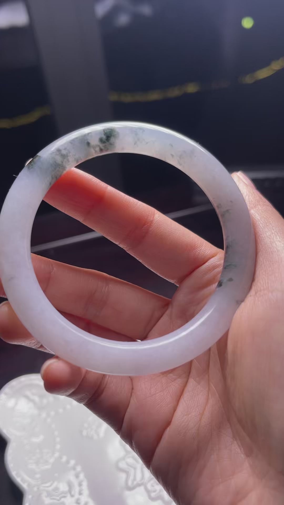 The "Ink Wash Seaweed Bloom" Icy-Gel Jadeite Round Bangle (59.4mm)